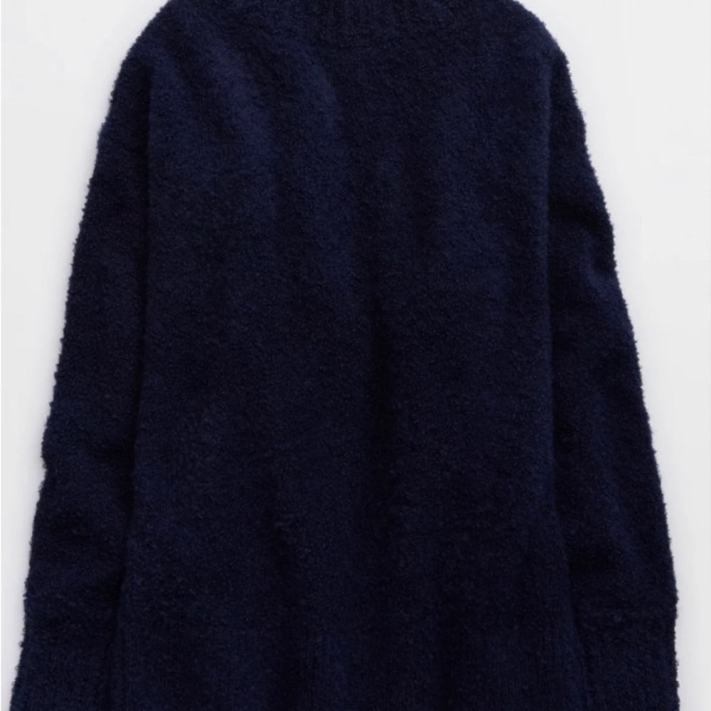 Cozy V‑Neck Navy Bouclé Sweater XLARGE - Picture 5 of 11